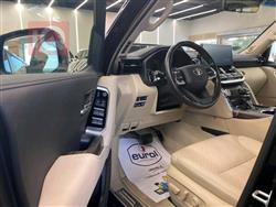 تۆیۆتا لاند کروزەر